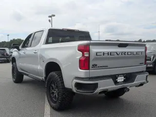 Chevrolet Silverado 1500 Limited 2022 4x4 RST 4 puertas Cabina de equipo 5.8 pies. Caja corta