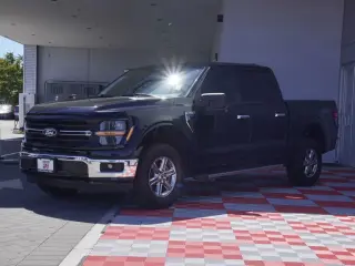 Ford F-150 2025 4x4 XLT 4 puertas SuperCrew 5.5 pies SB