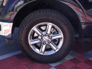 Ford F-150 2025 4x4 XLT 4 puertas SuperCrew 5.5 pies SB