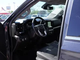 GMC Sierra 1500 2025 4x4 SLT Cabina Crew 4 puertas 5.8 pies. Caja corta