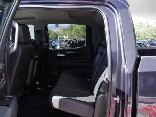 GMC Sierra 1500 2025 4x4 SLT Cabina Crew 4 puertas 5.8 pies. Caja corta