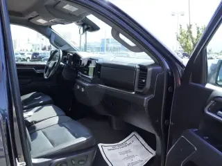 GMC Sierra 1500 2025 4x4 SLT Cabina Crew 4 puertas 5.8 pies. Caja corta