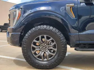 Ford F-150 2023 4x4 Tremor 4 puertas SuperCrew 5.5 pies. SB