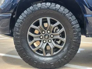 Ford F-150 2023 4x4 Tremor 4 puertas SuperCrew 5.5 pies. SB