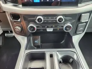 Ford F-150 2024 4x2 XLT 4 puertas SuperCrew 5.5 pies SB