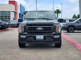 Ford F-150 2023 4x4 Lariat 4 puertas SuperCrew 5.5 pies. SB