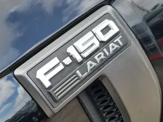 Ford F-150 2023 4x4 Lariat 4 puertas SuperCrew 5.5 pies. SB