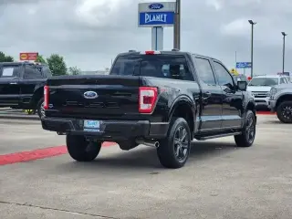 Ford F-150 2023 4x4 Lariat 4 puertas SuperCrew 5.5 pies. SB