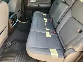 Chevrolet Silverado 1500 2024 4x4 LTZ 4 puertas Cabina Crew 5.8 pies. Caja corta