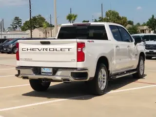 Chevrolet Silverado 1500 2024 4x4 LTZ 4 puertas Cabina Crew 5.8 pies. Caja corta