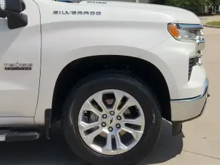 Chevrolet Silverado 1500 2024 4x4 LTZ 4 puertas Cabina Crew 5.8 pies. Caja corta
