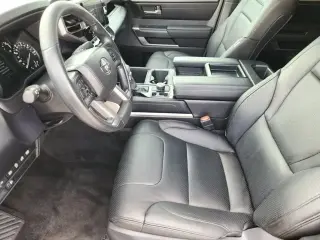 Toyota Tundra 2025 4x4 SR5 4 puertas Cabina CrewMax Pickup SB
