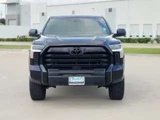 Toyota Tundra 2025 4x4 SR5 4 puertas Cabina CrewMax Pickup SB