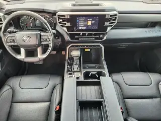 Toyota Tundra 2025 4x4 SR5 4 puertas Cabina CrewMax Pickup SB