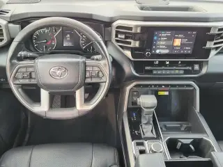 Toyota Tundra 2025 4x4 SR5 4 puertas Cabina CrewMax Pickup SB
