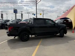 Ford F-150 2025 4x2 XLT 4 puertas SuperCrew 5.5 pies. SB