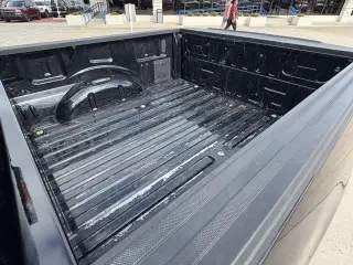 Ford F-150 2025 4x2 XLT 4 puertas SuperCrew 5.5 pies. SB