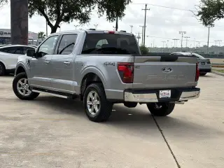 Ford F-150 2025 4x4 XLT 4 puertas SuperCrew 5.5 pies. SB