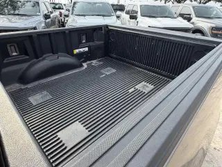 Ford F-150 2023 4x4 XLT 4 puertas SuperCrew 6.5 pies. SB