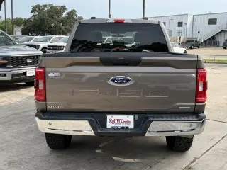 Ford F-150 2023 4x4 XLT 4 puertas SuperCrew 6.5 pies. SB