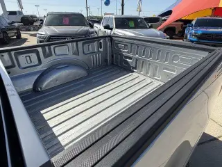 Ford F-150 2023 4x4 XLT 4 puertas SuperCrew 5.5 pies. Caja corta