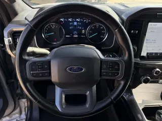 Ford F-150 2023 4x4 XLT 4 puertas SuperCrew 5.5 pies. Caja corta