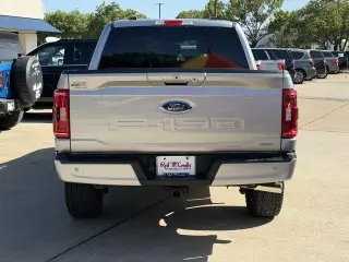 Ford F-150 2023 4x4 XLT 4 puertas SuperCrew 5.5 pies. Caja corta
