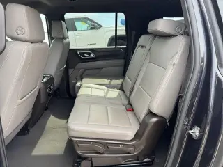 Chevrolet Suburban 2024 4x2 LT 4 puertas SUV