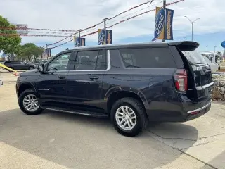 Chevrolet Suburban 2024 4x2 LT 4 puertas SUV