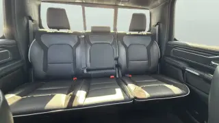 Ram 1500 2025 4x4 Laramie 4 puertas Cabina Crew 5.6 pies. Caja corta Pickup