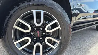 GMC Yukon 2022 4x4 AT4 4 puertas SUV