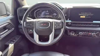 GMC Sierra 1500 2024 4x4 SLT Cabina Crew de 4 puertas 5.8 pies. SB