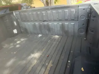 GMC Sierra 1500 2023 4x4 SLT Cabina Crew 4 puertas 5.8 pies. Caja corta