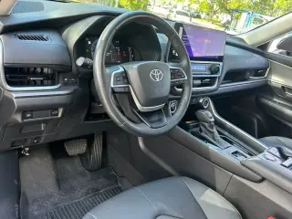 Toyota Grand Highlander 2025 AWD LE 4 puertas SUV