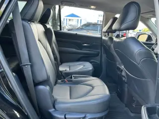 Toyota Grand Highlander 2025 AWD LE 4 puertas SUV