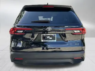 Toyota Grand Highlander 2025 AWD LE 4 puertas SUV