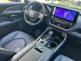 Toyota Grand Highlander 2025 AWD LE 4 puertas SUV
