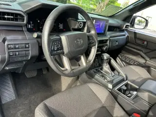 Toyota 4Runner 2025 4x4 SR5 4 puertas SUV