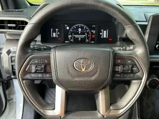 Toyota 4Runner 2025 4x4 SR5 4 puertas SUV