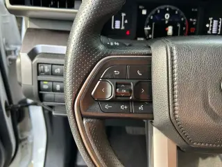 Toyota 4Runner 2025 4x4 SR5 4 puertas SUV