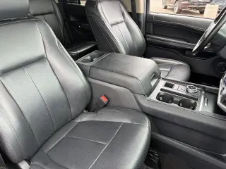 Ford Expedition 2024 4x2 XLT 4 puertas SUV