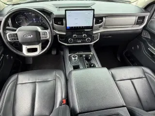 Ford Expedition 2024 4x2 XLT 4 puertas SUV