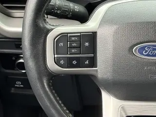 Ford Expedition 2024 4x2 XLT 4 puertas SUV
