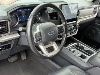 Ford Expedition 2024 4x2 XLT 4 puertas SUV