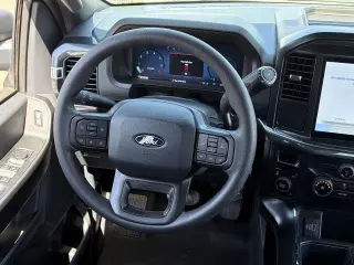Ford F-150 2026 4x4 STX 4 puertas SuperCrew 5.5 pies. SB