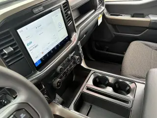 Ford F-150 2026 4x4 STX 4 puertas SuperCrew 5.5 pies. SB