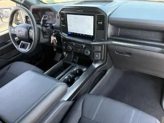 Ford F-150 2026 4x4 STX 4 puertas SuperCrew 5.5 pies. SB