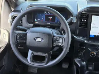 Ford F-150 2026 4x4 STX 4 puertas SuperCrew 5.5 pies. SB