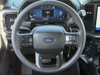 Ford F-150 2026 4x4 STX 4 puertas SuperCrew 5.5 pies. SB