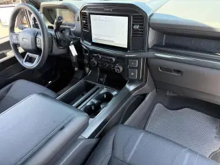 Ford F-150 2026 4x4 STX 4 puertas SuperCrew 5.5 pies. SB